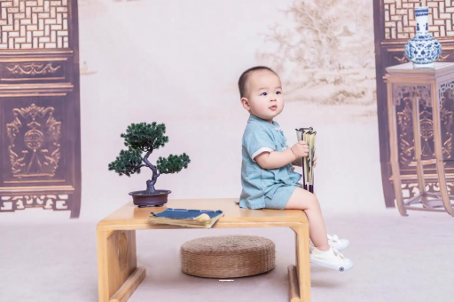 济南孕妇肚子上的黑线